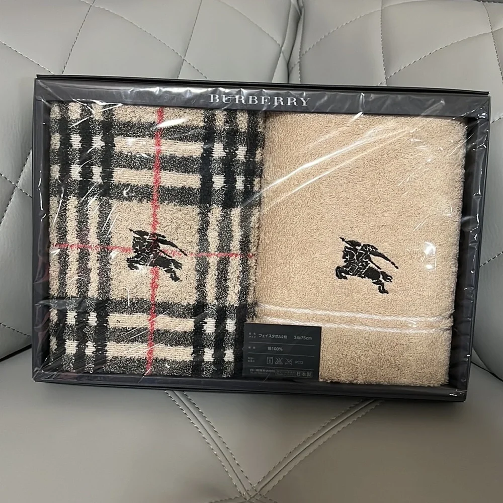 Burberry hand/face towel